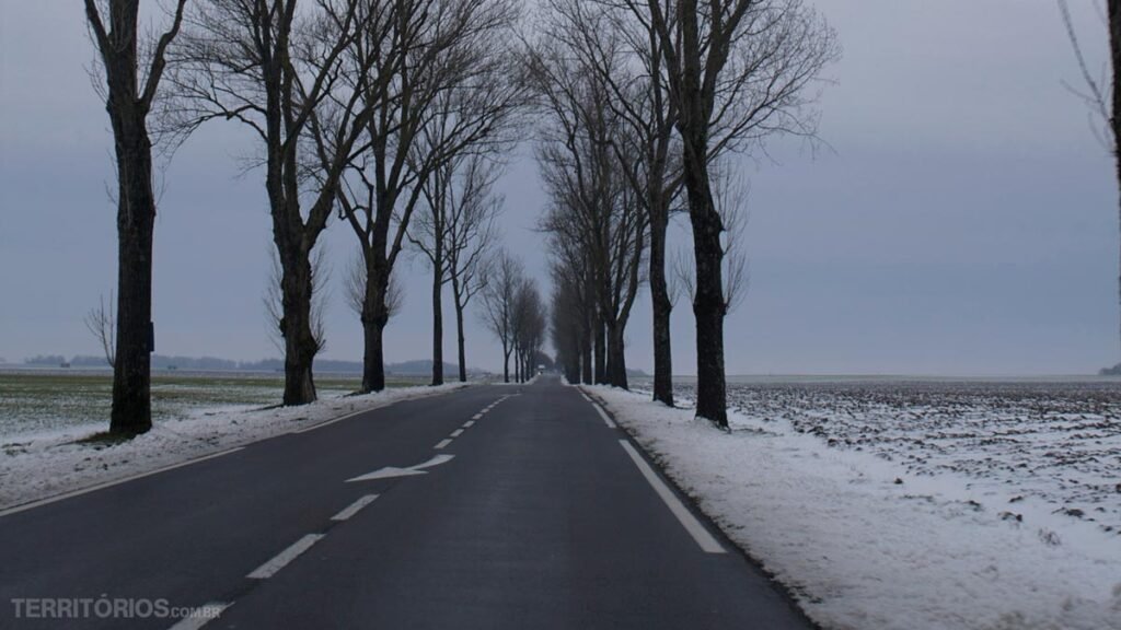 Route while driving across france in the winter
