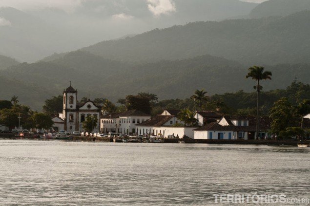 Heading to the port of Paraty in the evening